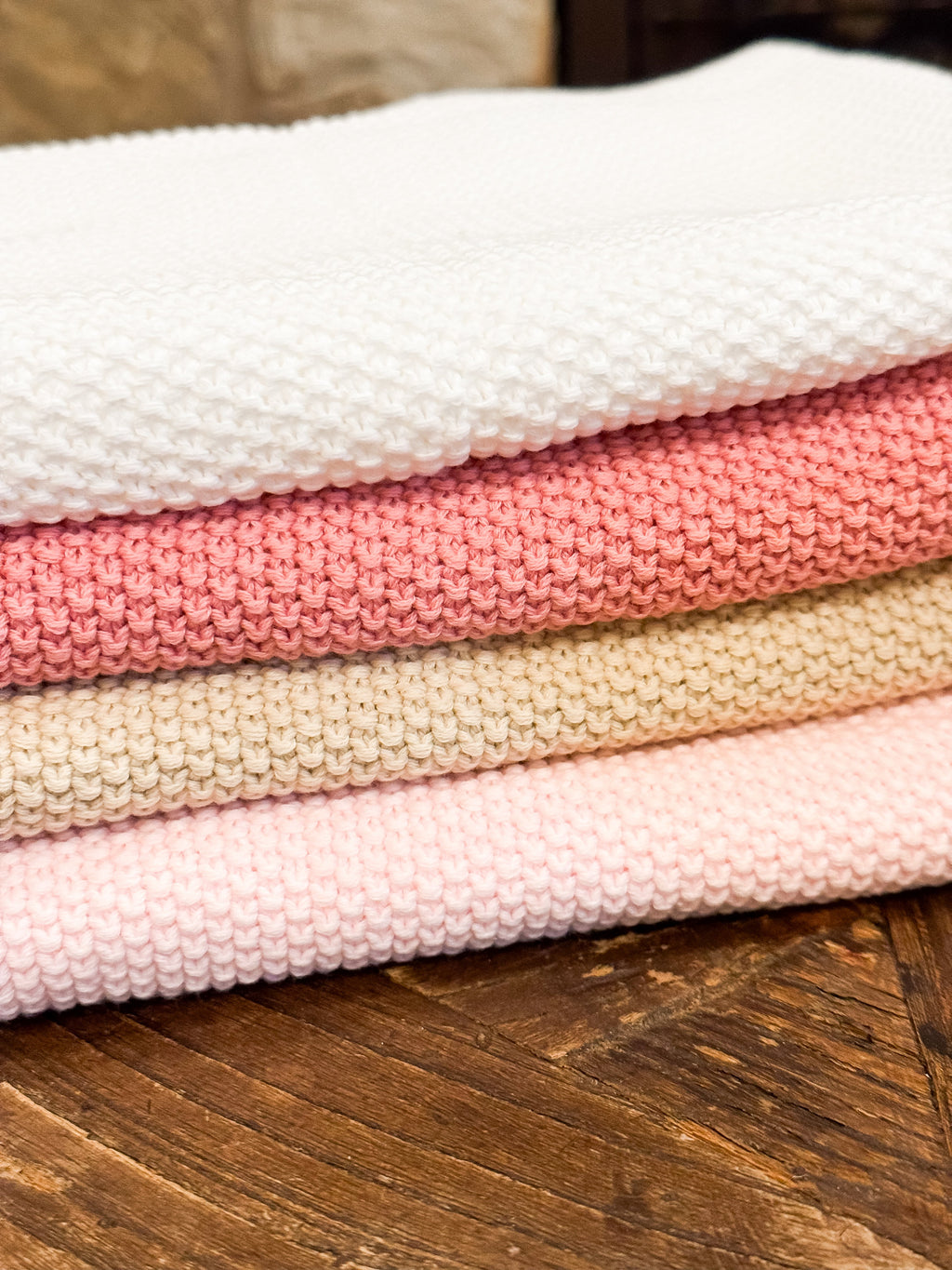 Scalloped Edge Baby Blanket