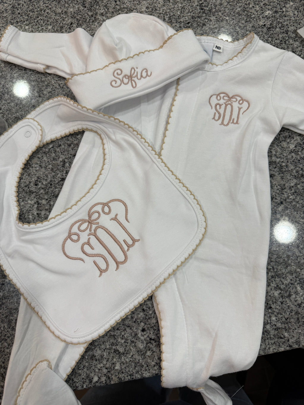Personalized 3-Piece Newborn Set