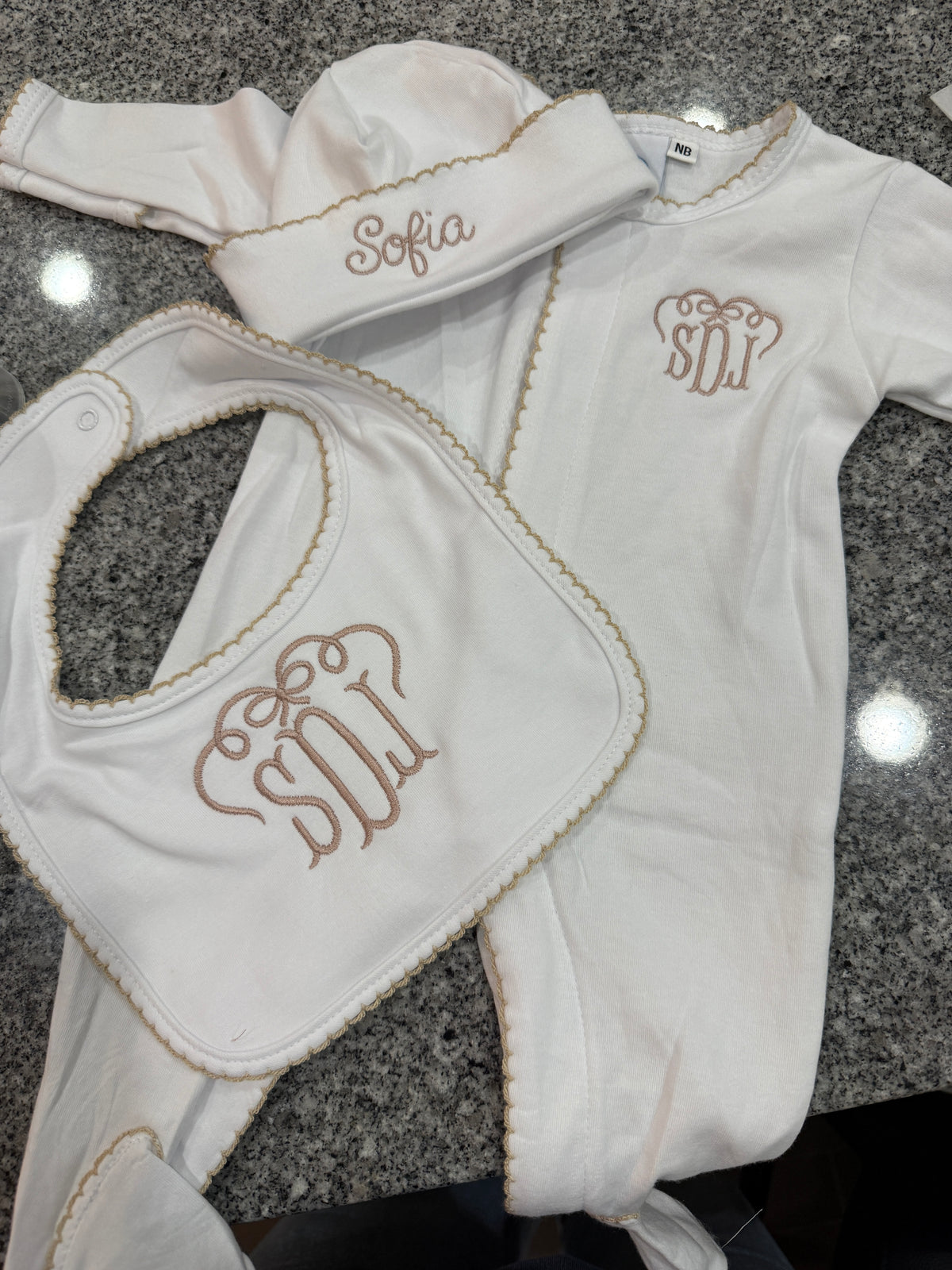 Personalized 3-Piece Newborn Set